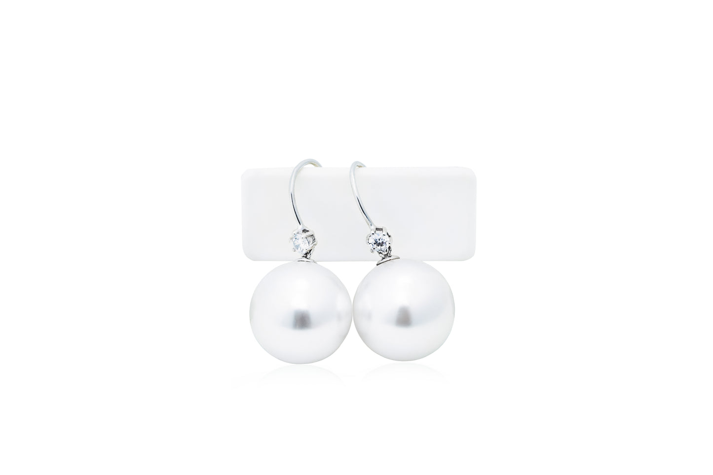 The Pearl Studs